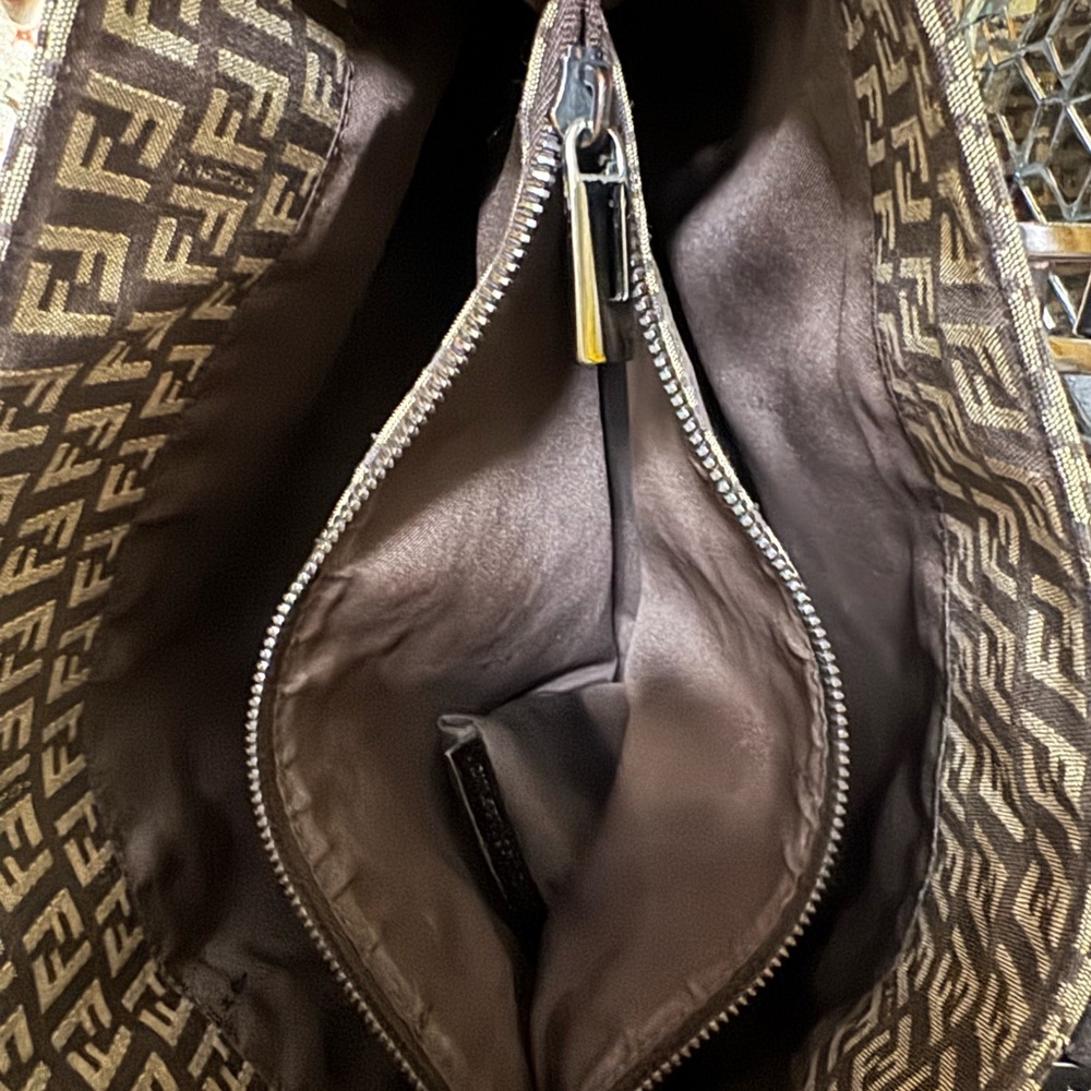 Fendi Brown and Black Women's Tote Bag / Includes C.O.A - Picture 7 of 9